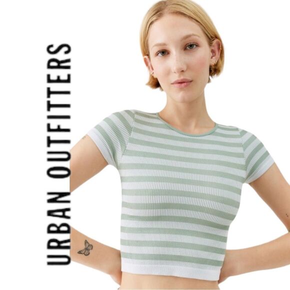 NEW Out From Under UO Urban Outfitters Everyday Seamless Ribbed Tee M/L M L - Picture 2 of 3